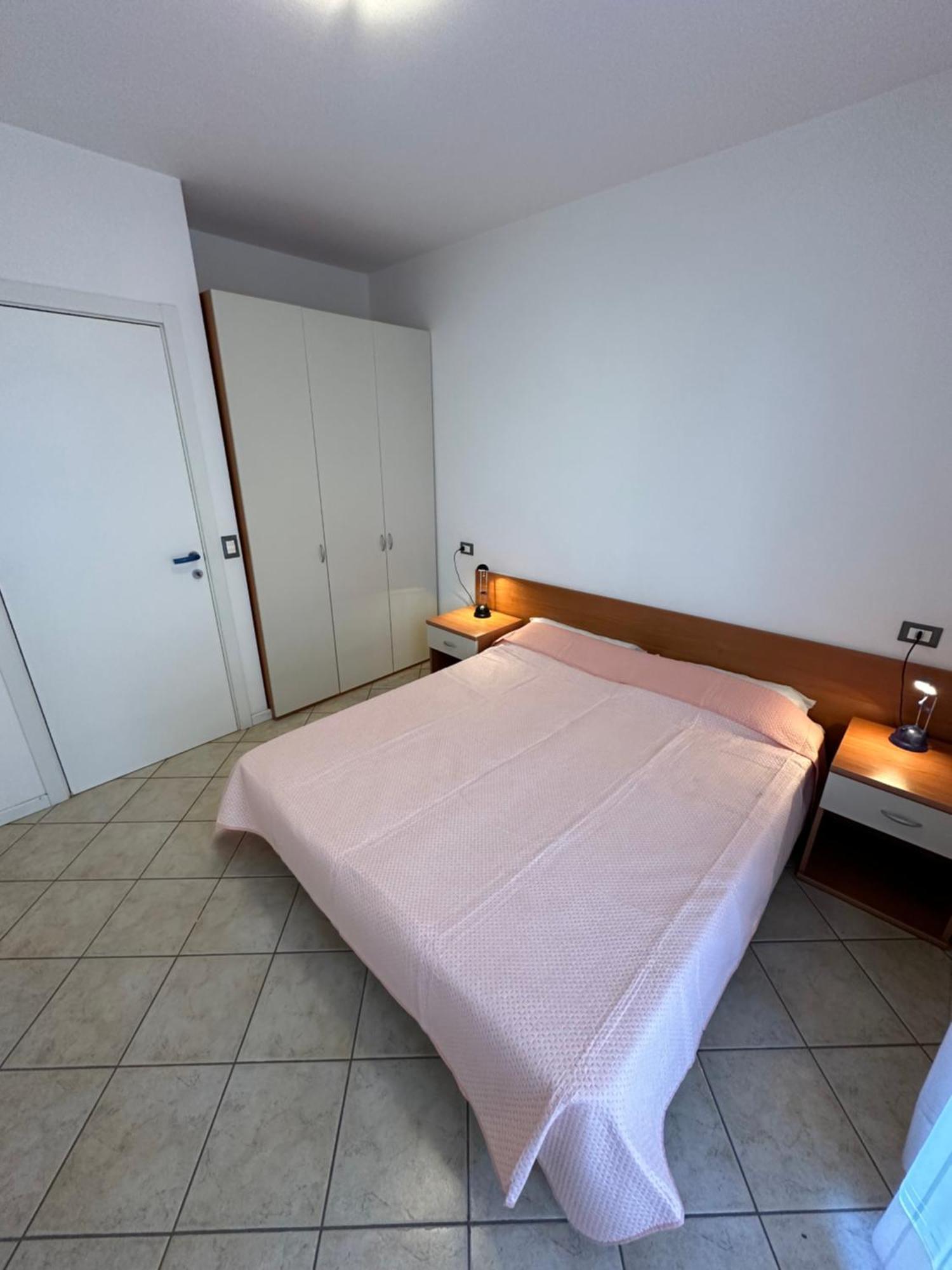 Residence Stefania - Agenzia Cocal Каорле Экстерьер фото